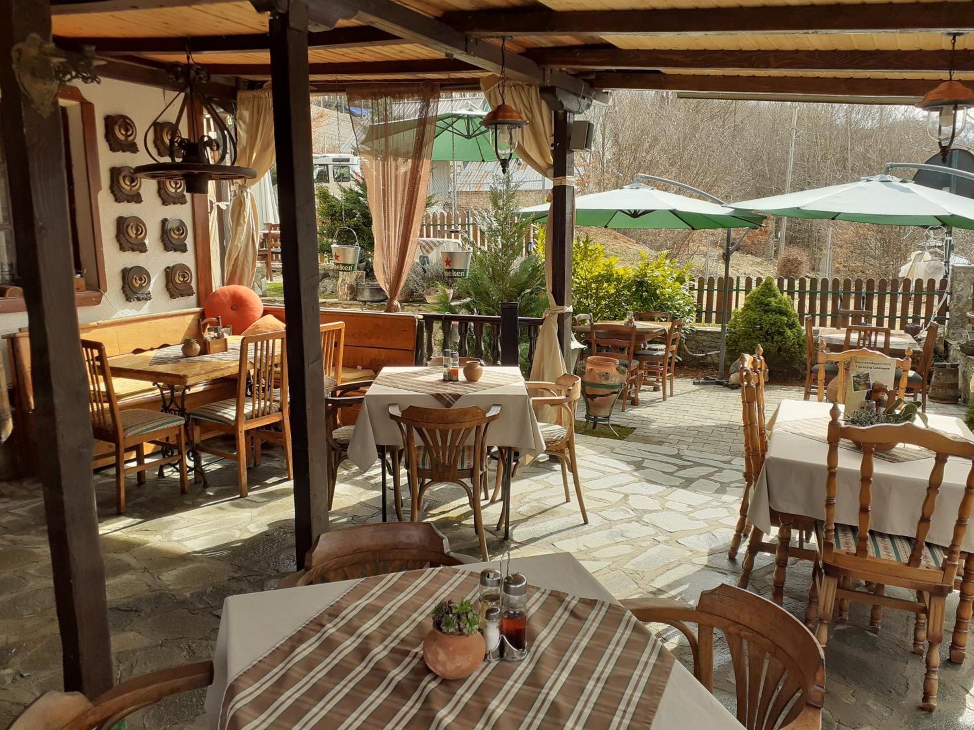 Restaurant And Apartments - T'Ga Za Jug Lazaropole Exterior photo